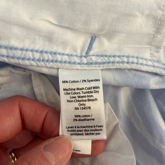 Vineyard Vines Womens Blue White Swirl Print 3.5" Chino Shorts Sz 4 Beach Resort - Picture 4 of 7